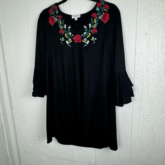 Umgee Womens Medium Dress Black Red Floral Suede Long Bell Sleeve V-Neck Short - Picture 3 of 7